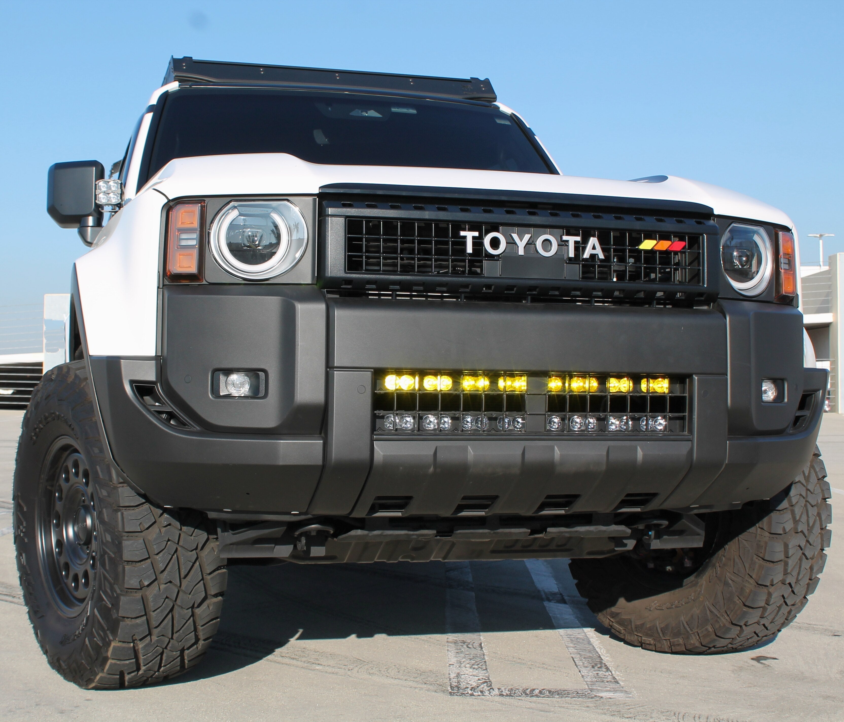 2024+ Toyota Land Cruiser Single 30in Light Bar PRO