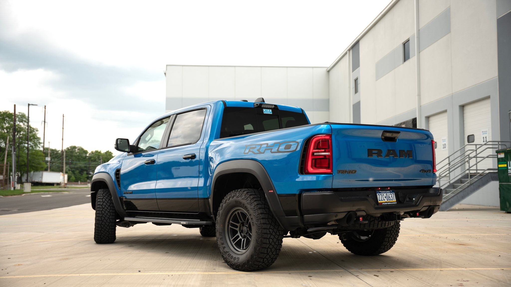 RealTruck Go Rhino RB20 Bedliner Finish Running Boards 2019-2027Ram 1500 / RHO / TRX Crew Cab