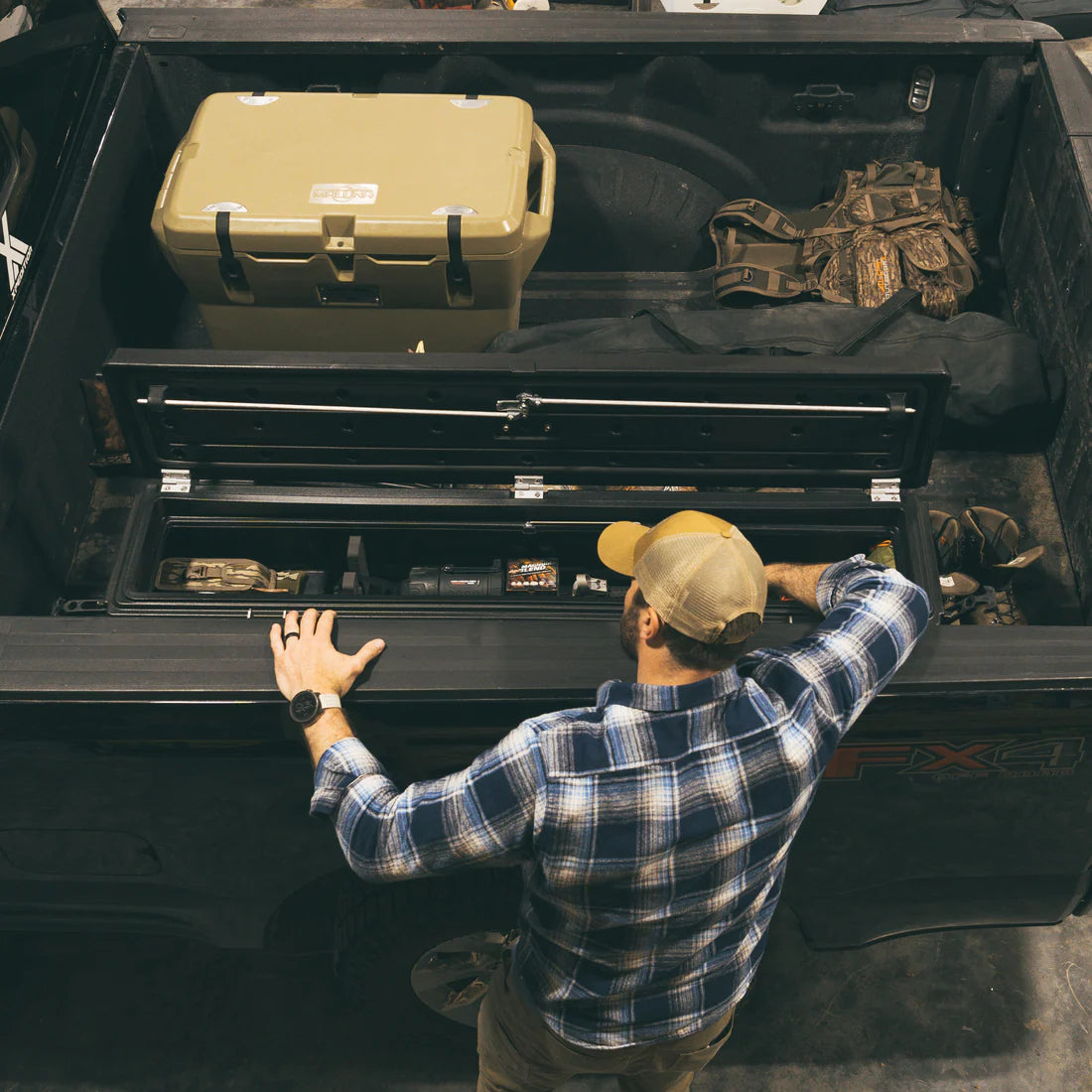 DÜHA Side Toolbox and Gear Storage "Humpstor" | Available in Open and Lockable Versions for Both Trucks with Tonneau or Toppers