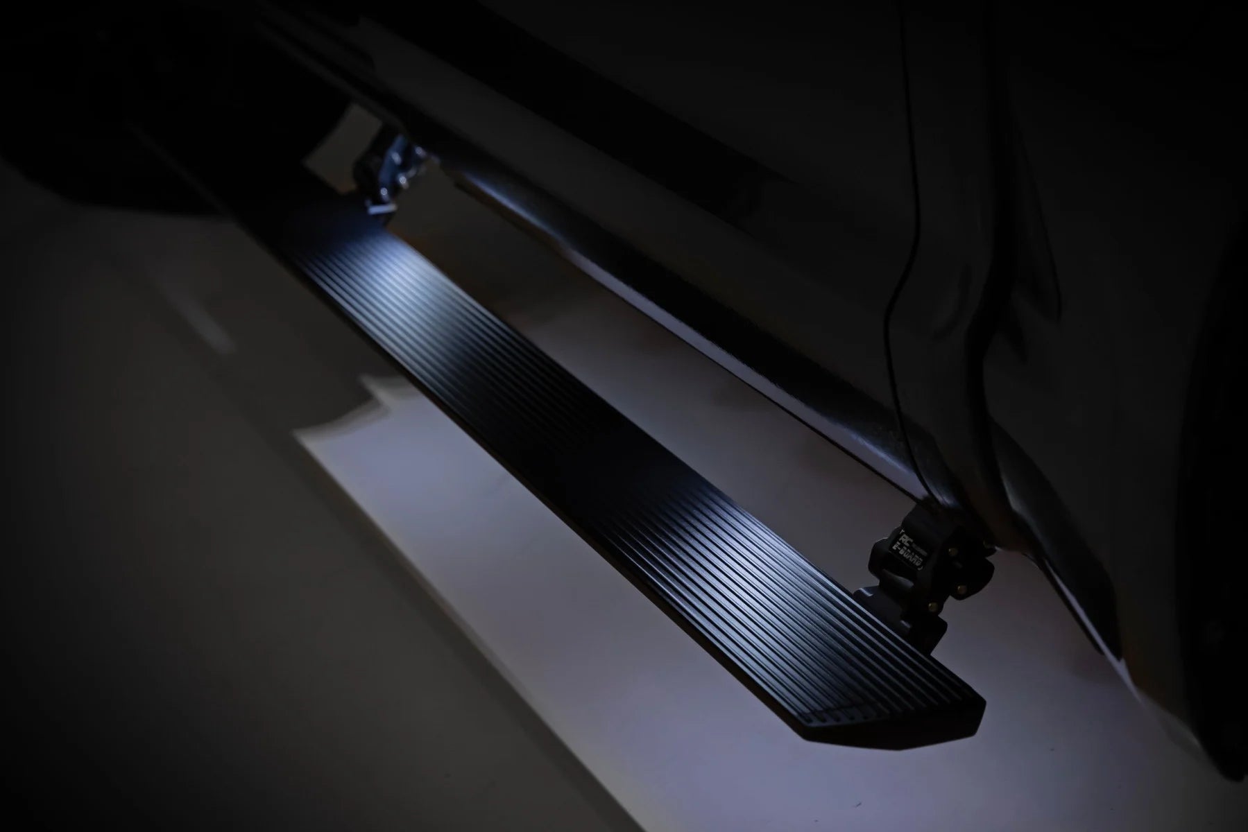 Rough Country Power Running Boards 2021-2027Ram 1500, RHO & TRX
