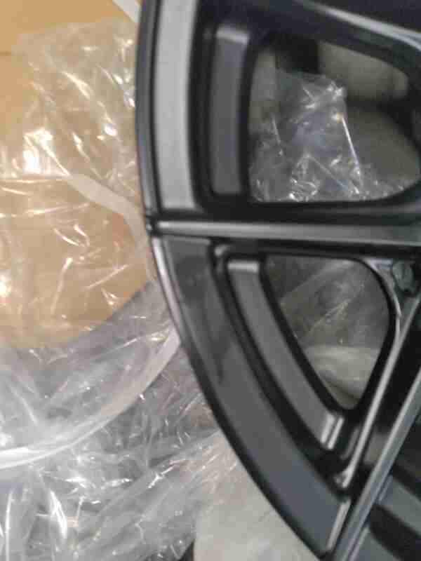 *OPEN BOX / SCRATCH & DENT* Vossen HF6-4 20x10 / 6x139.7 / ET-18 / Super Deep Face / 106.1 - Satin Black Wheel