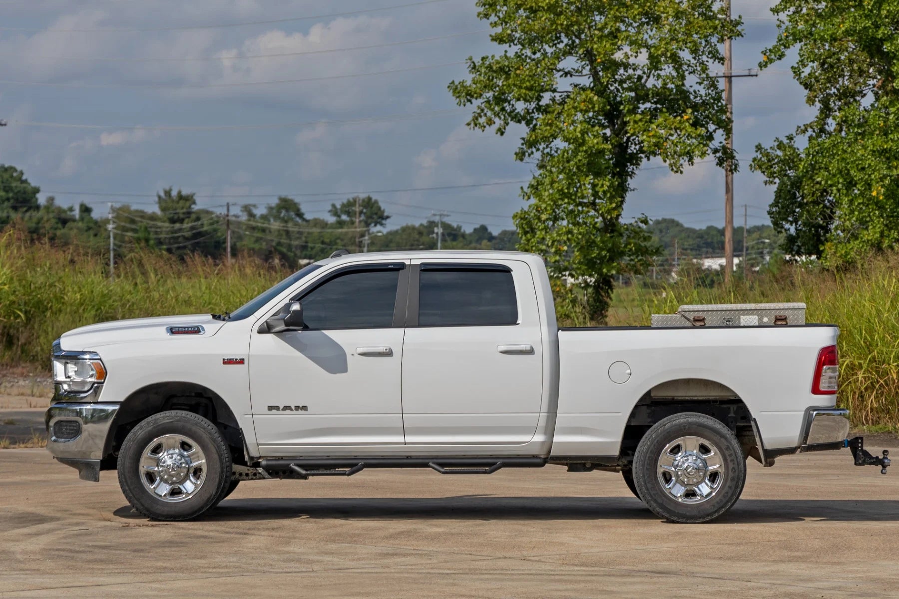 Rough Country Nerf Steps Cab Length | Crew Cab | SRW | Ram 1500/2500/3500 2WD/4WD (10-25 & Classic)