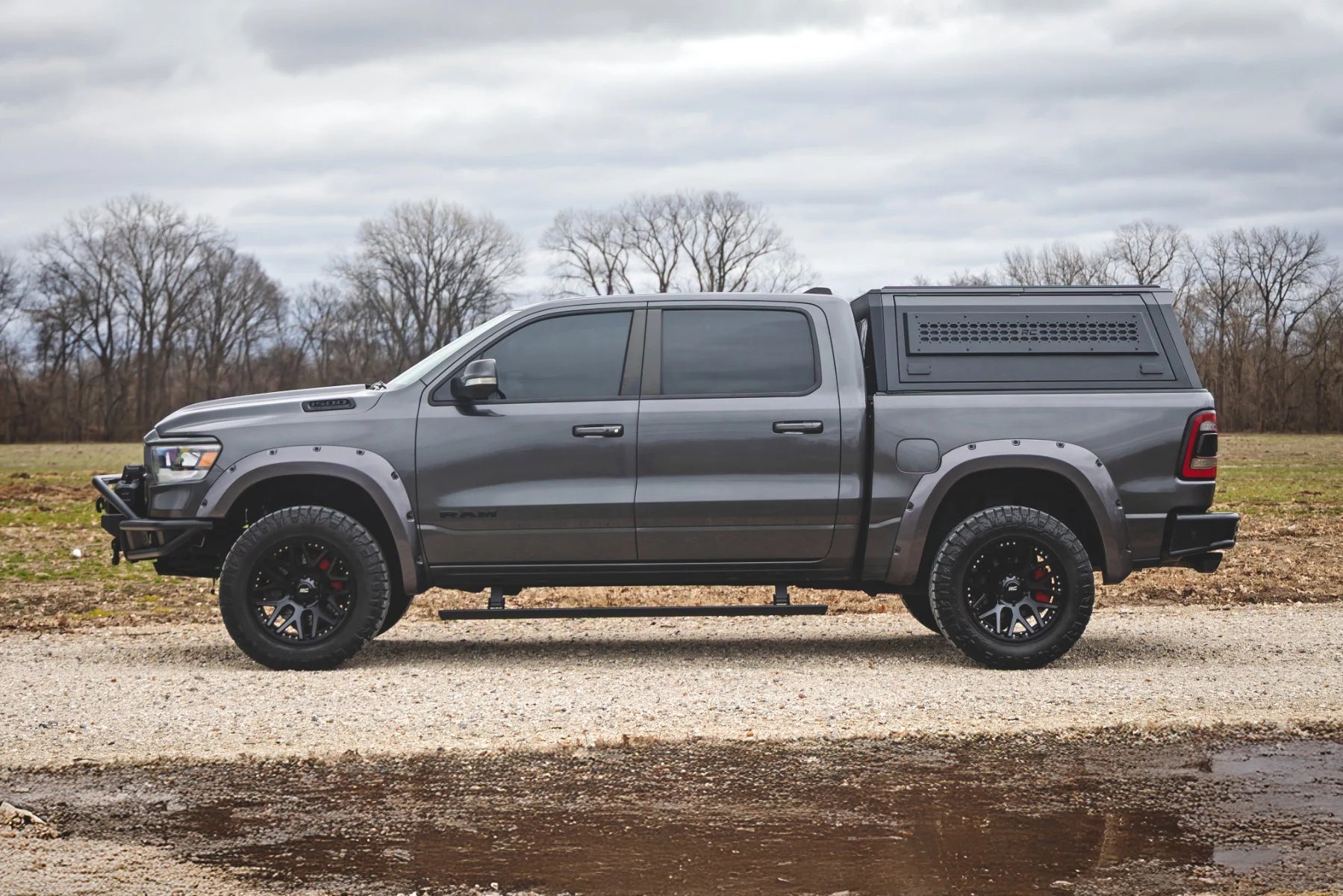 Rough Country Power Running Boards HT-Series | Crew Cab | Ram 1500, TRX & RHO 2019-2027