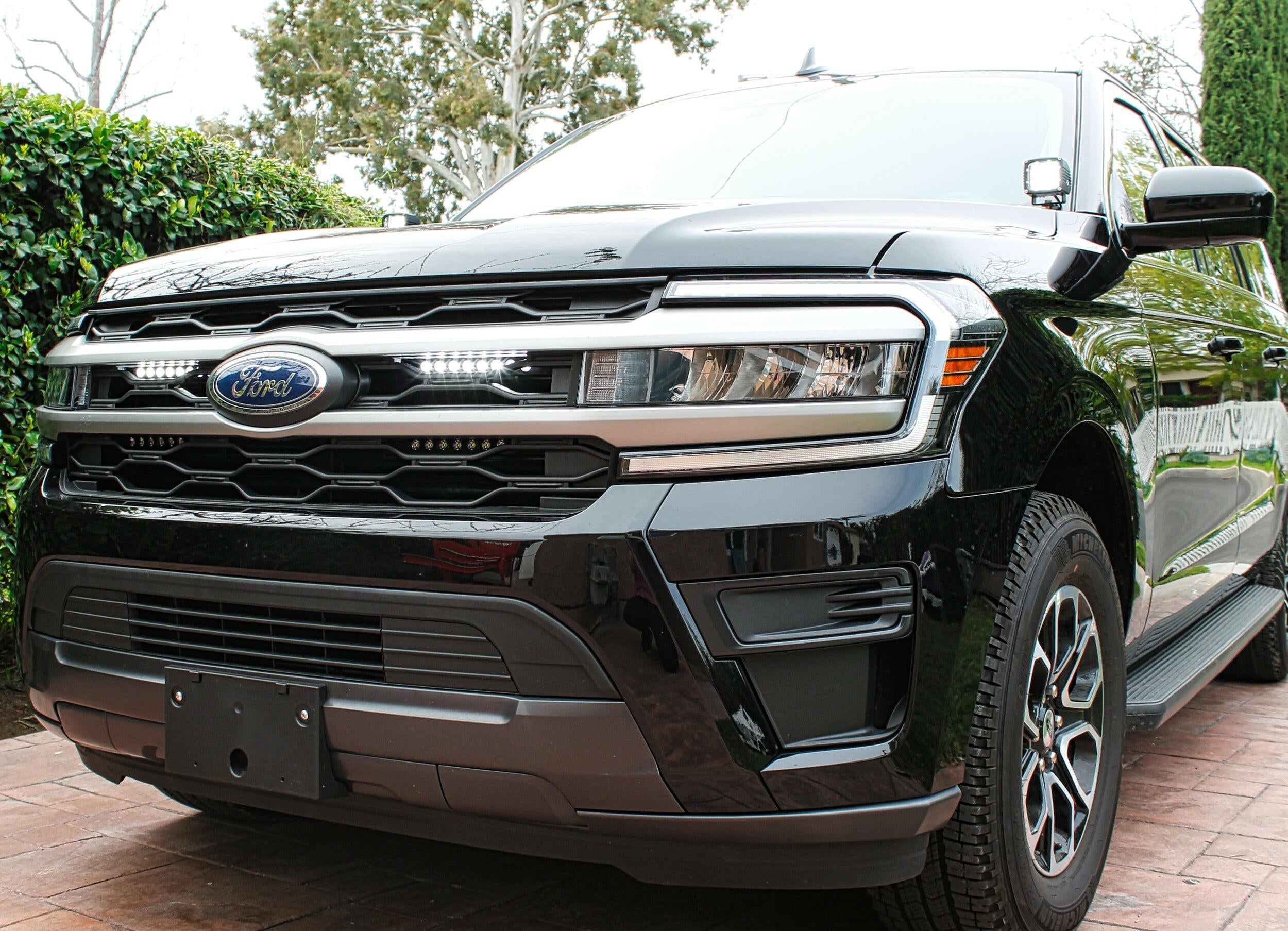 2022-2024 Ford Expedition (2) 12in Light Bars