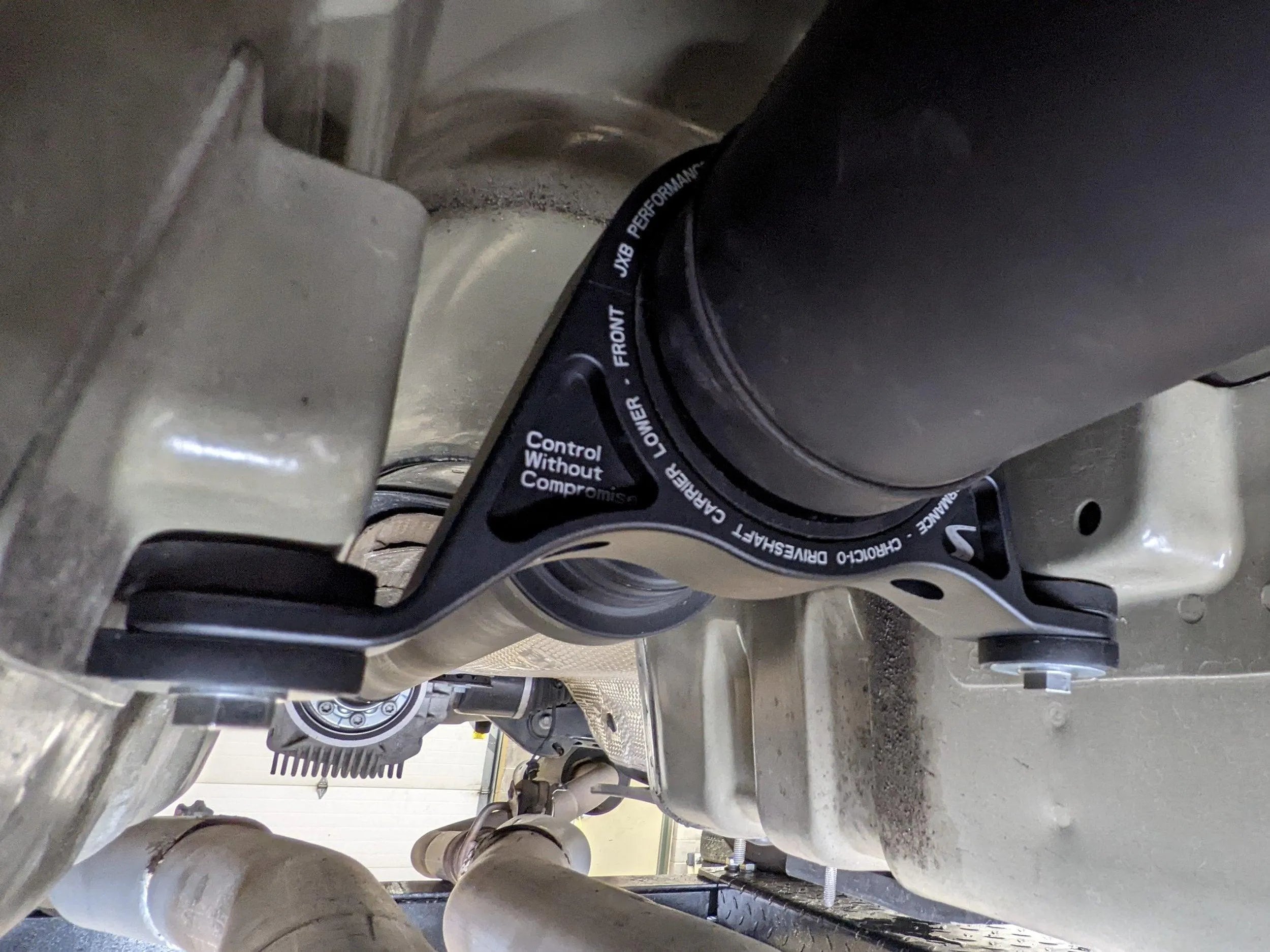 JXB LD Facelift (2015+) Dodge Charger/Challenger/Chrysler 300 Driveshaft Center Support Bearing Carrier Upgrade (CHR01A0)