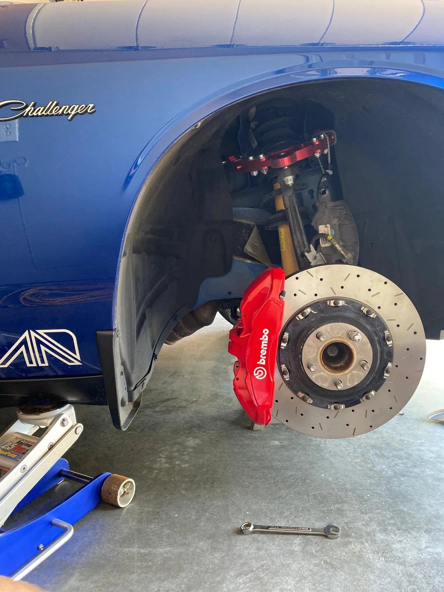 AAD 6 piston Brembo Conversion kit for non-SRT RWD 11+