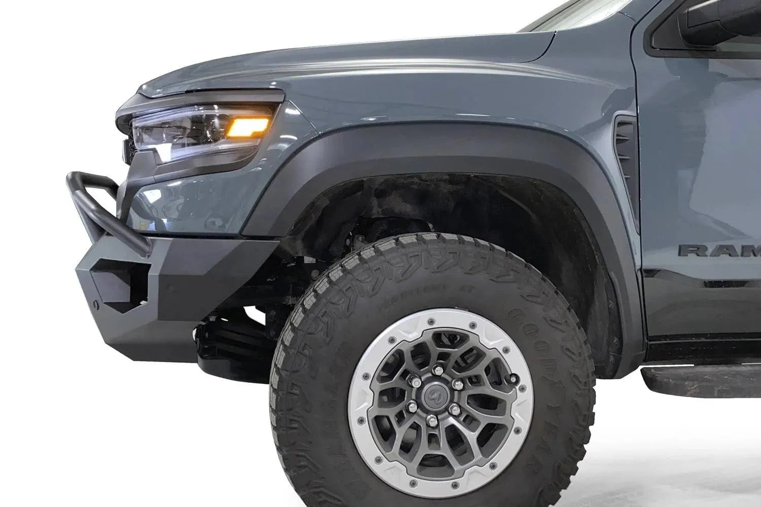 Fab Fours Inc 21-24 RAM 1500 TRX VENGEANCE SERIES WITH PRE-RUNNER GUARD