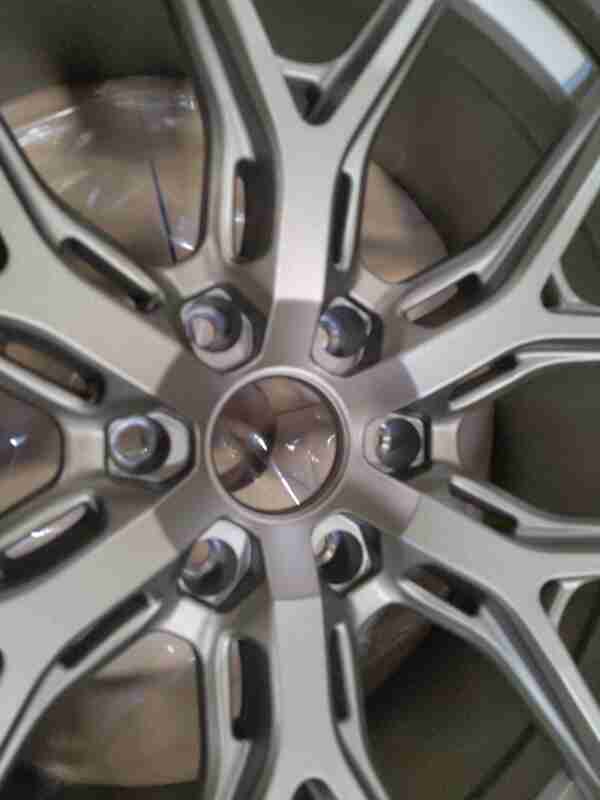 *OPEN BOX / SCRATCH & DENT*  Vossen HF6-4 22x9.5 / 6x139.7 / ET20 / Deep Face / 106.1 - Terra Bronze Wheel