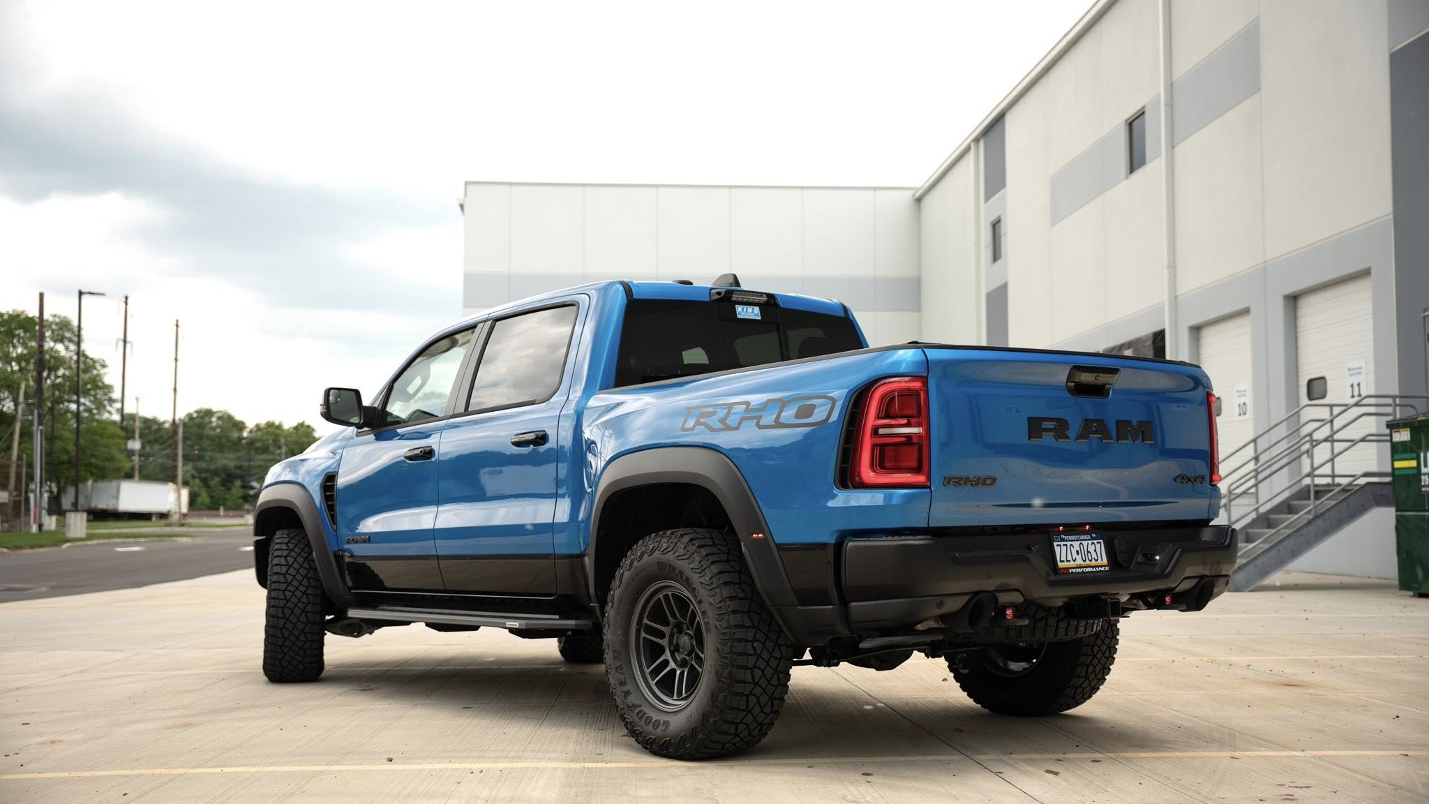 Enkei RPT1 Matte Dark Gunmetallic Wheel W/ Center Cap