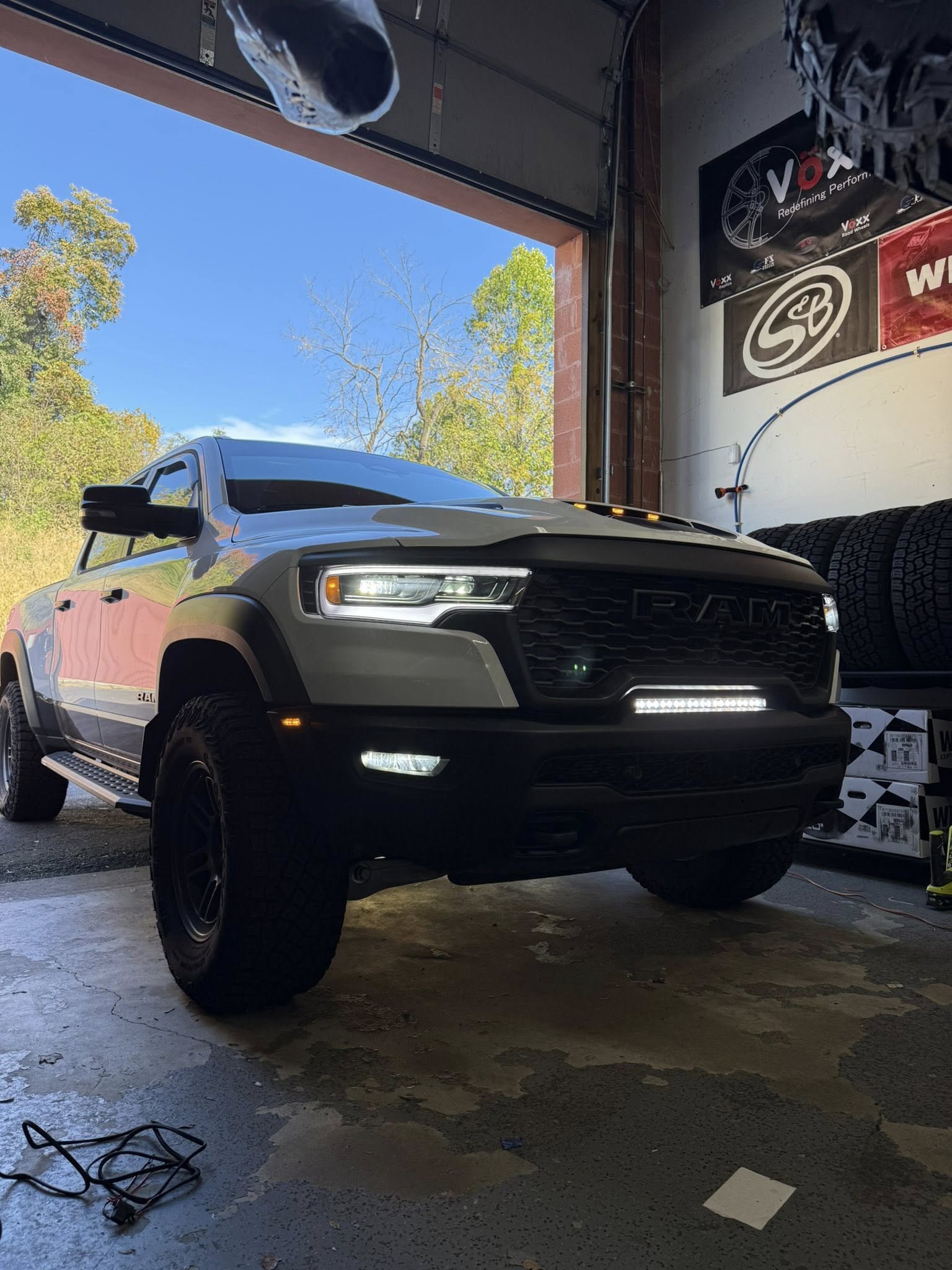 Rough Country 20 Inch Black Series LED Light Bar W/ Amber DRL