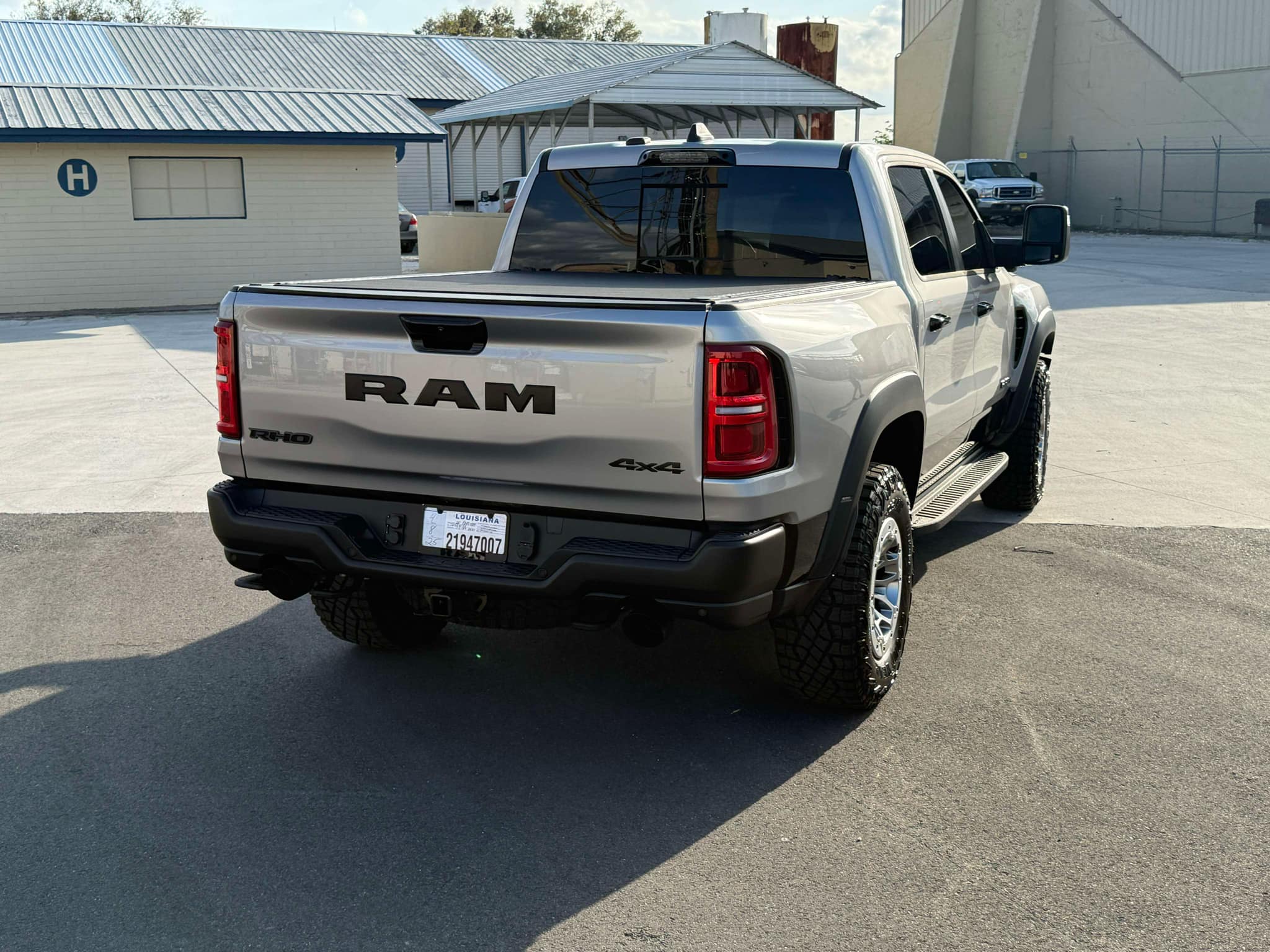 BAKFLIP Revolver X4s 2019-2025  Ram 1500 / RHO / TRX 5'7" Bed