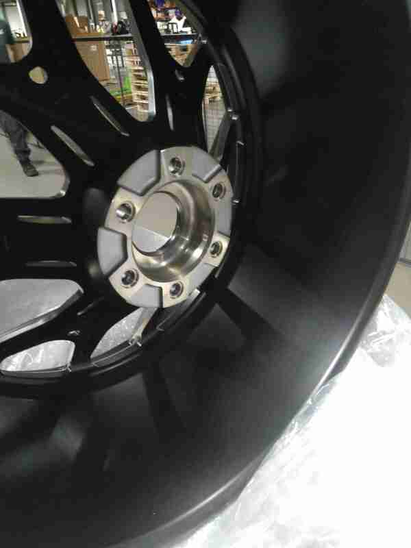 *OPEN BOX / SCRATCH & DENT*  Vossen HF6-4 22x12 / 6x139.7 / ET-44 / Ultra Deep Face / 106.1 - Satin Black Wheel