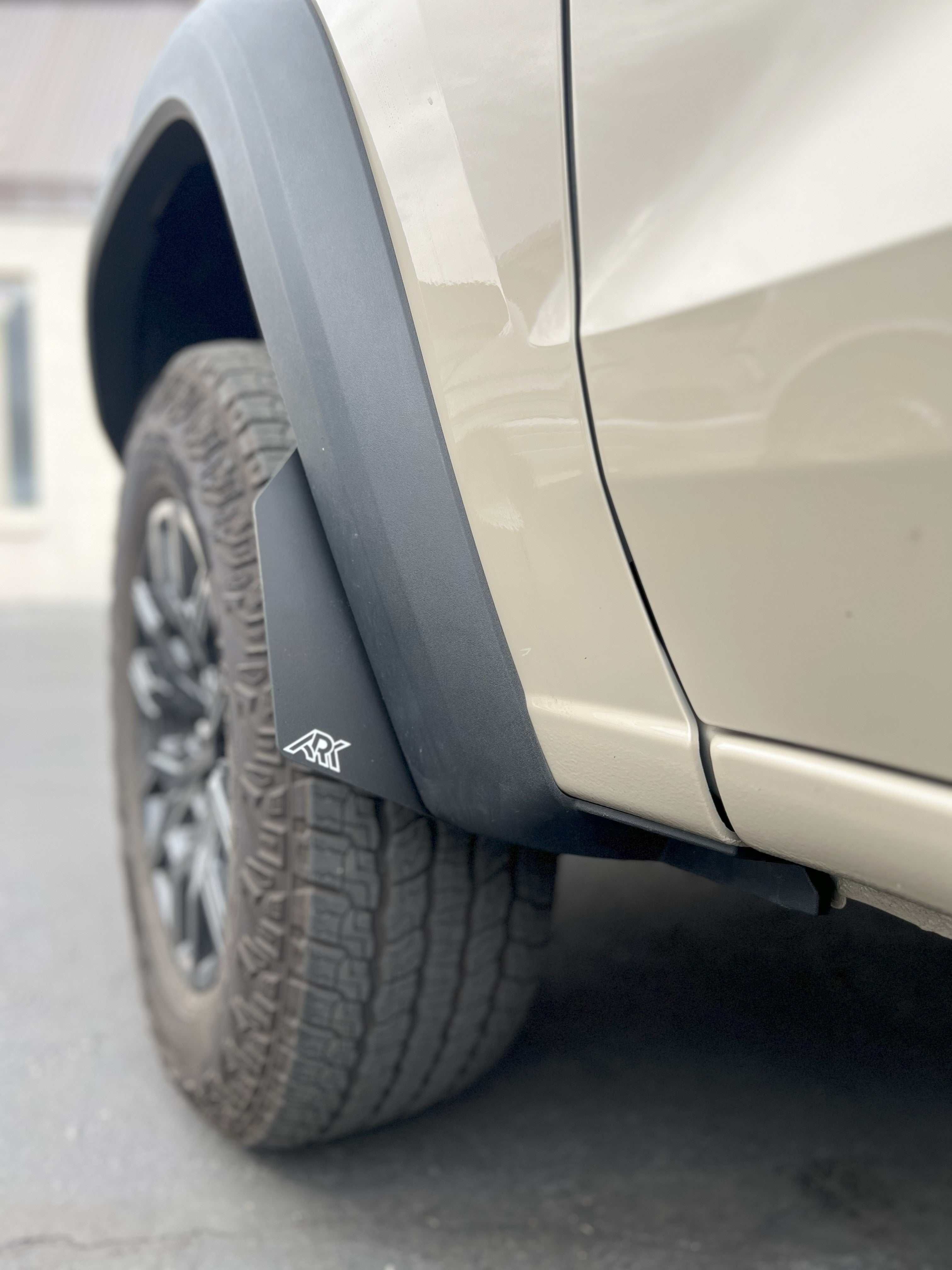 2023+ Chevy Colorado ZR2/Trailboss TriXPoly Micro Flares