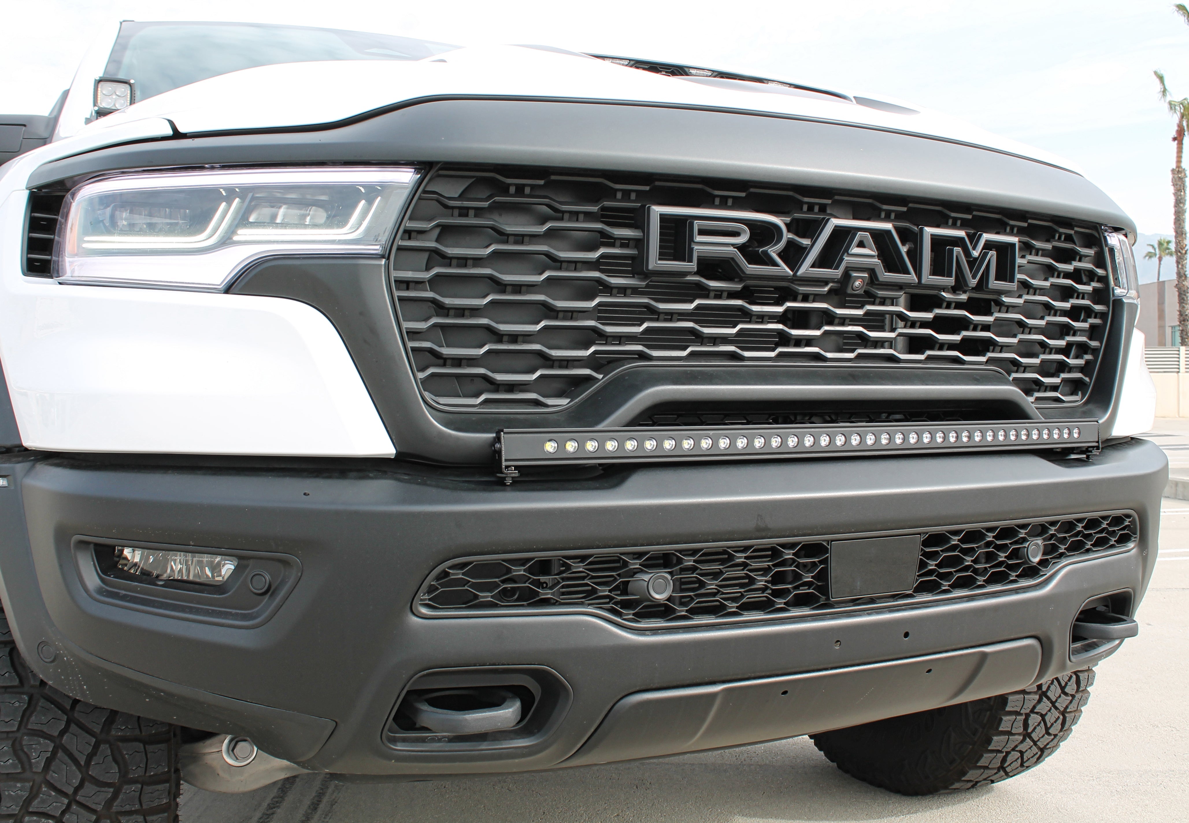M&R Automotive 2025+ RAM 1500 RHO 40in Light Bar - Slim