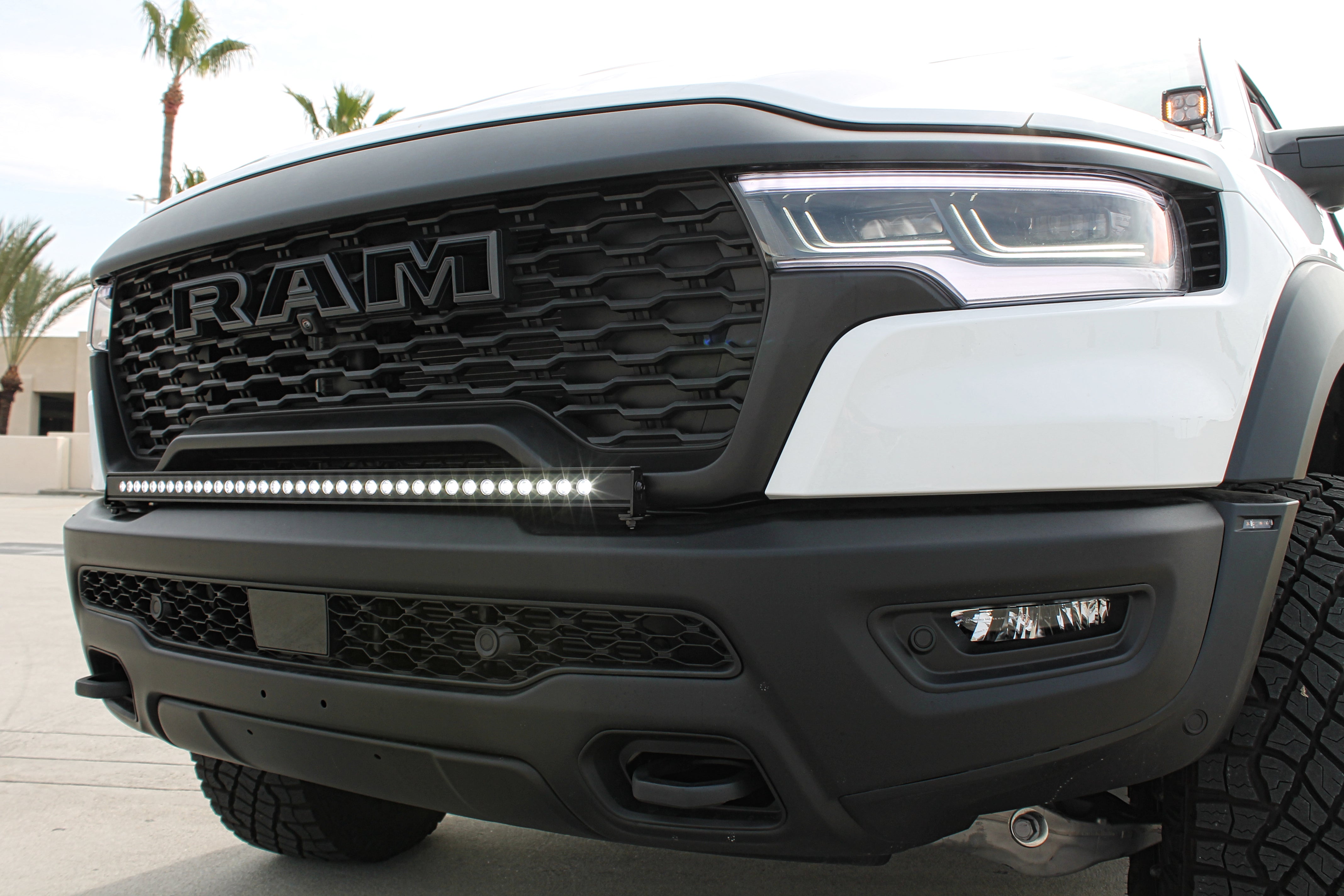 M&R Automotive 2025+ RAM 1500 RHO 40in Light Bar - Slim