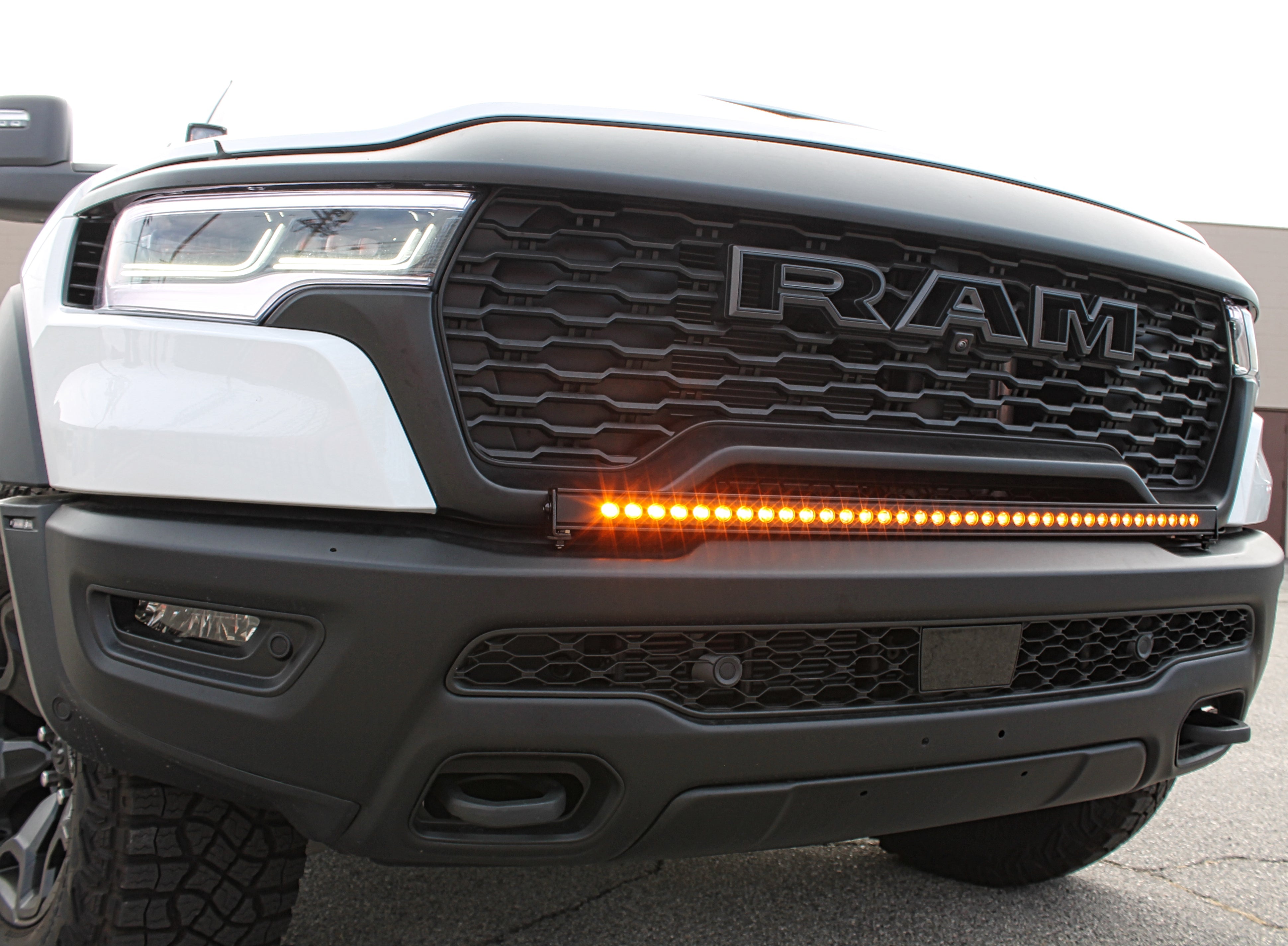 M&R Automotive 2025+ RAM 1500 RHO 40in Light Bar - Slim
