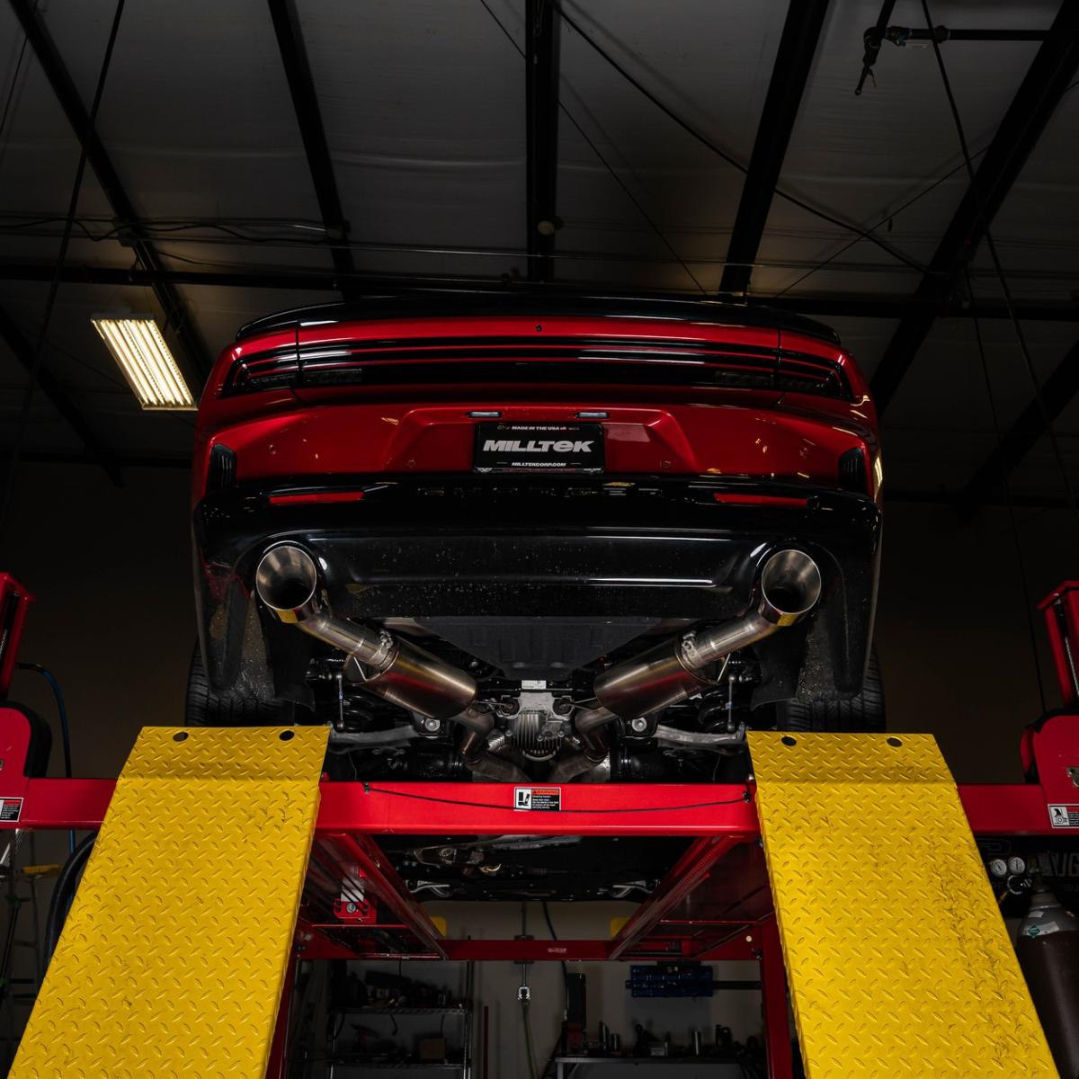 Milltek Axle-Back Exhaust | Dodge Charger Sixpack R/T 3.0T Hurricane