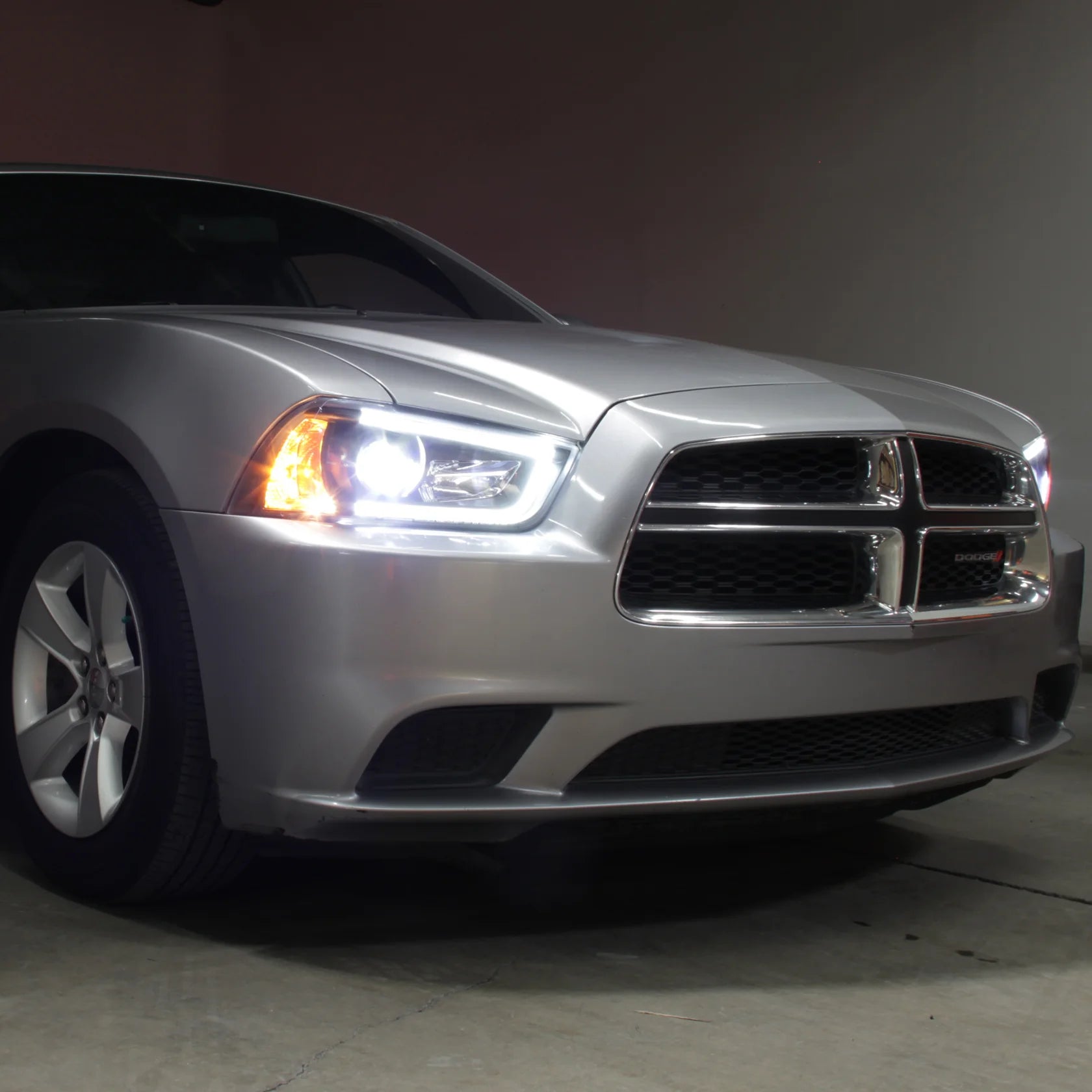 Spyder Platinum Dodge Charger 2011-2014 Factory Halogen Model Only ( Not Compatible With Factory Xenon/HID Model ) High-Power LED Module ( Low Beam ) Equipped Headlights - LED Light Tube Parking Lights