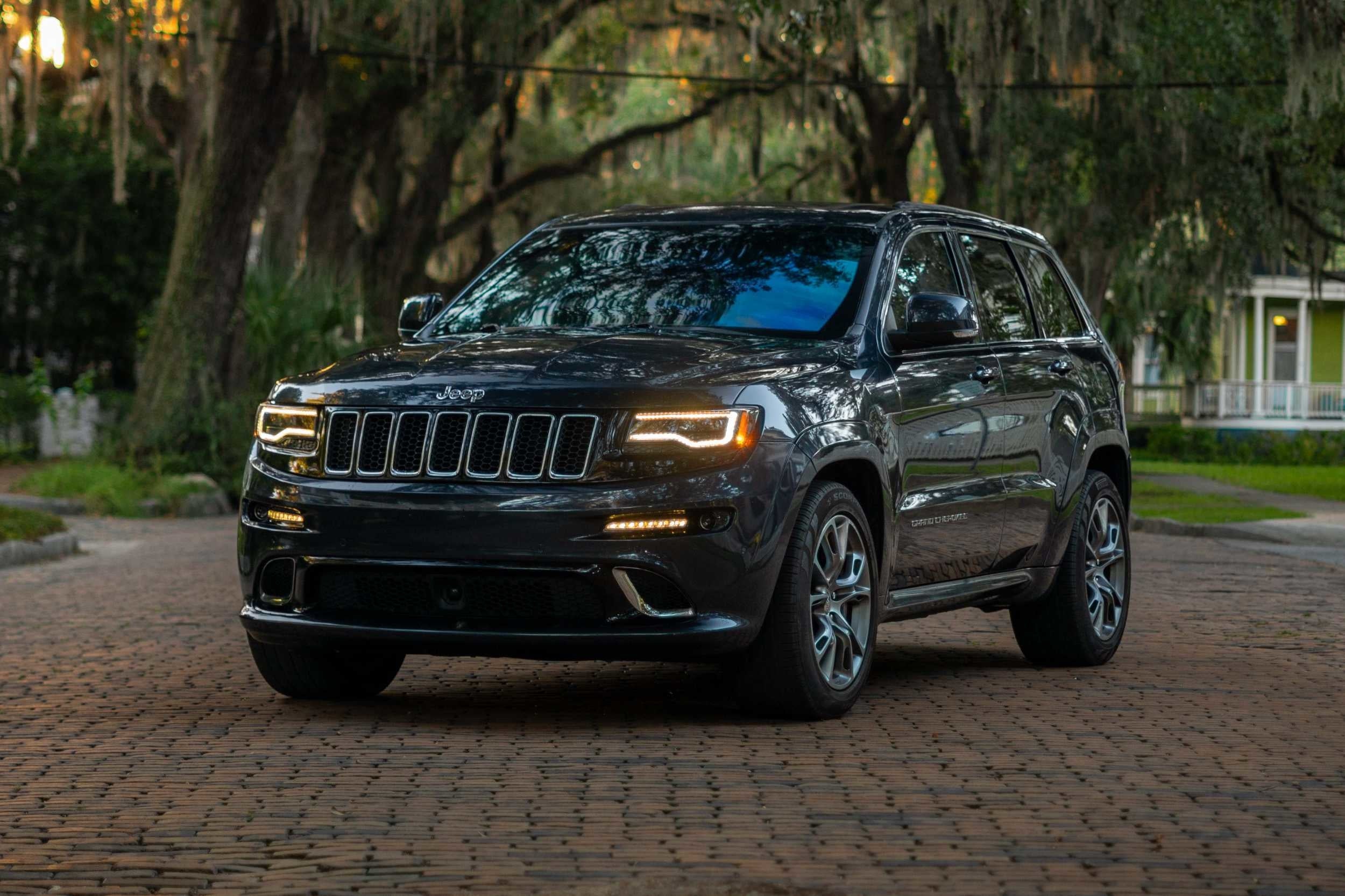 Morimoto XB LED Headlights: Jeep Grand Cherokee (14-22 / Gen I / Set)