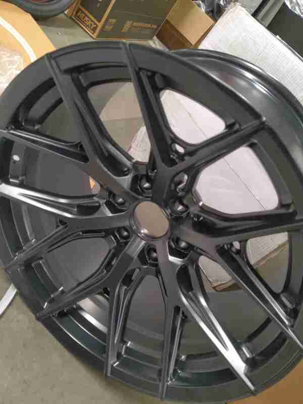 *OPEN BOX / SCRATCH & DENT*  Vossen HF6-4 20x10 / 6x139.7 / ET-18 / Super Deep Face / 106.1 - Satin Black Wheel