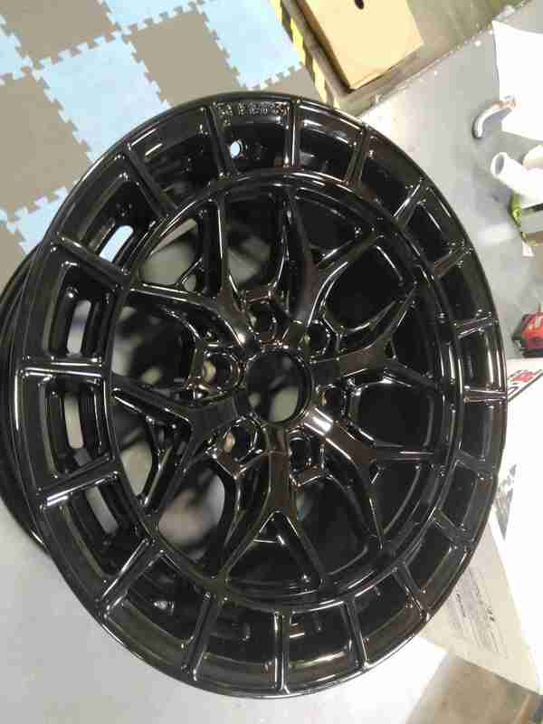 *OPEN BOX / SCRATCH & DENT*  Vossen HFX-1 18x9 / 6x139.7 / ET0 / Super Deep / 106.1 CB - Gloss Black Wheel