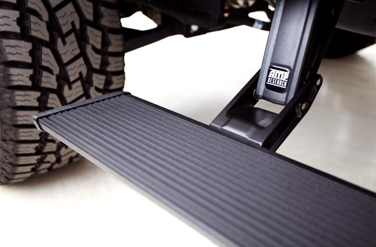 AMP Research Power Running Boards Xtreme 2019-2024 Ram 1500